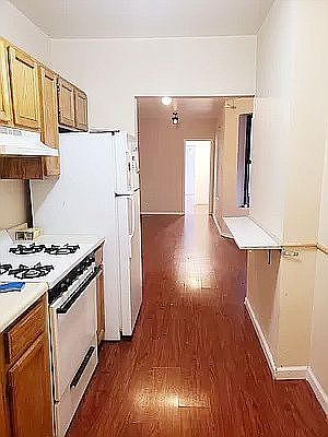 4th image of 947 Amsterdam Ave APT 2B