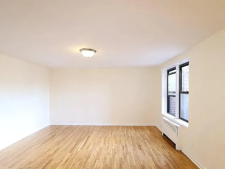 14345 Sanford Ave #107 — Photo 2