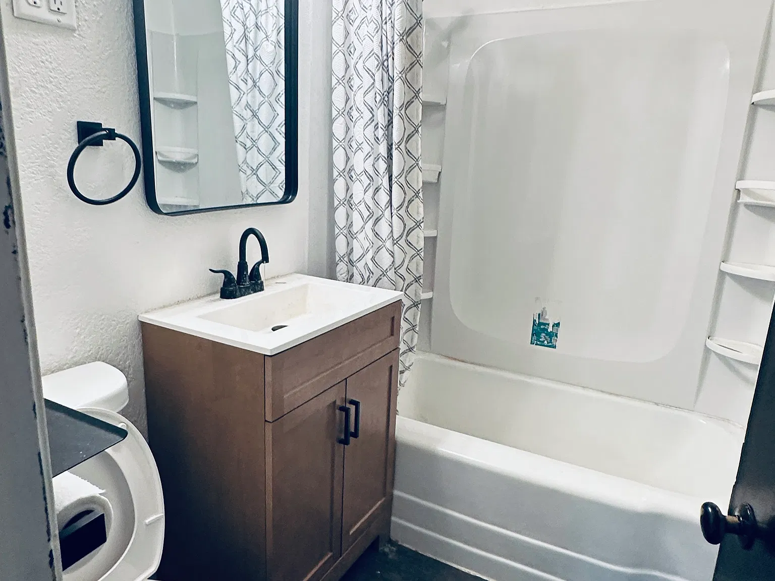 2 bed, 816 sqft, $1,395 — Photo 3