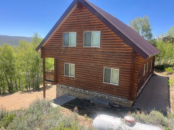 3rd image of 1933 N Corral Rd