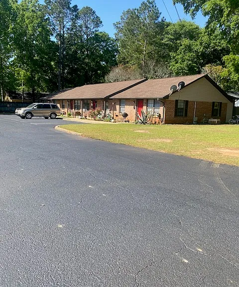 1814 Kings Chapel Rd — Photo 5