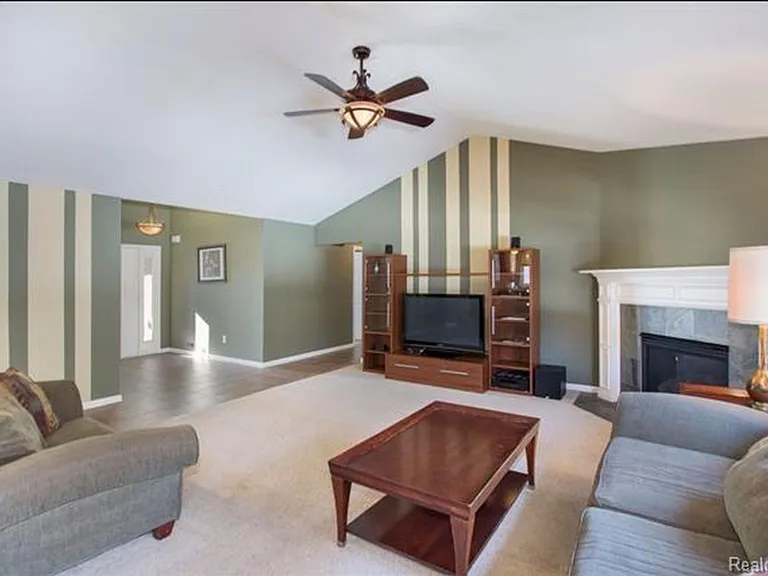 18407 Tarpey Dr — Photo 3
