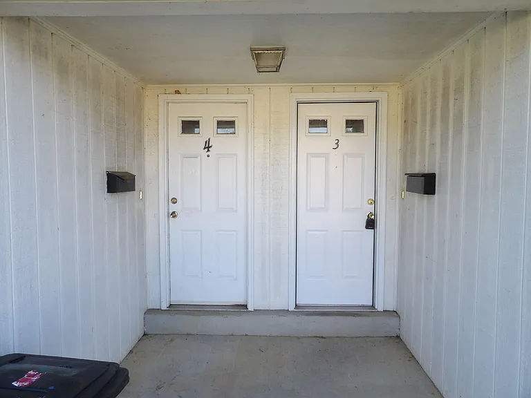 75 Ashwood Ct #3 — Photo 3