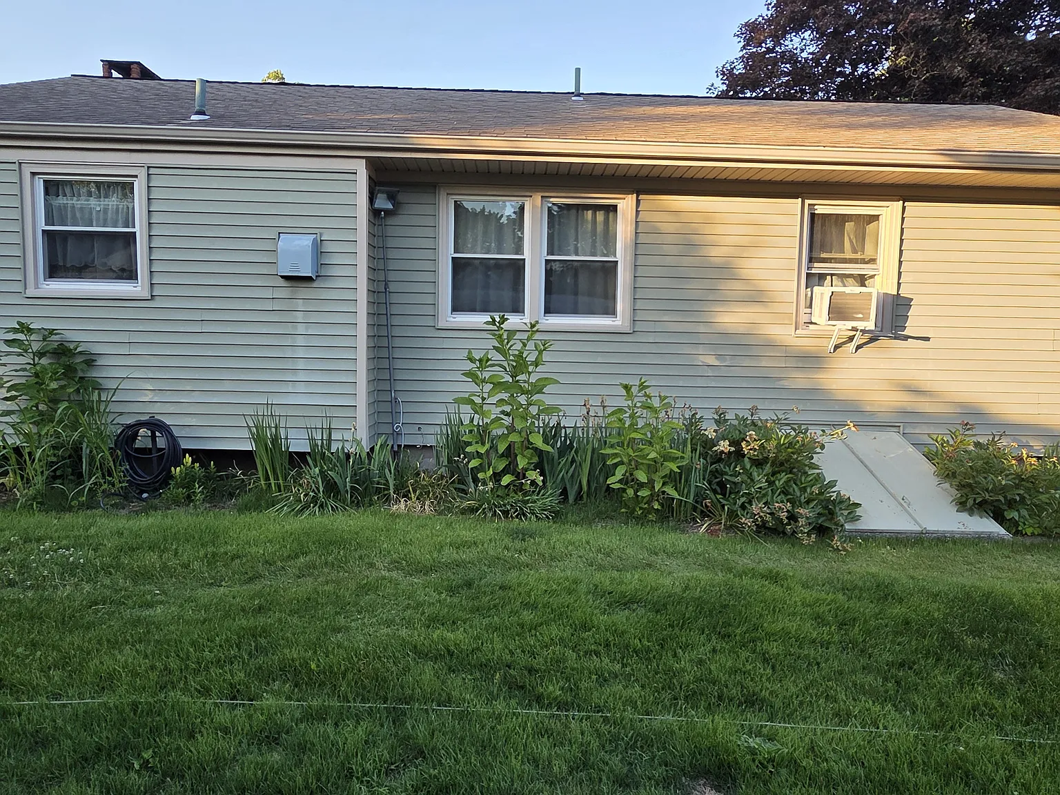 2 bed, 1000 sqft, $2,400 — Photo 3