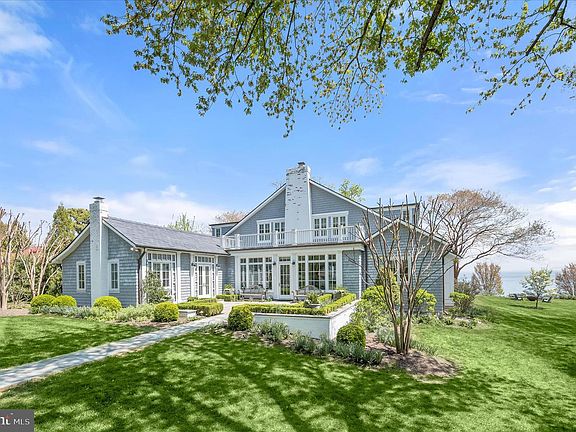2nd image of 817 Broadwater Way