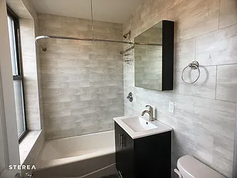 Rented by Sterea Agency