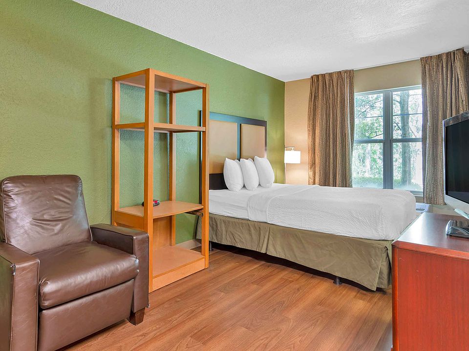 Studio Suite - 1 Queen Bed