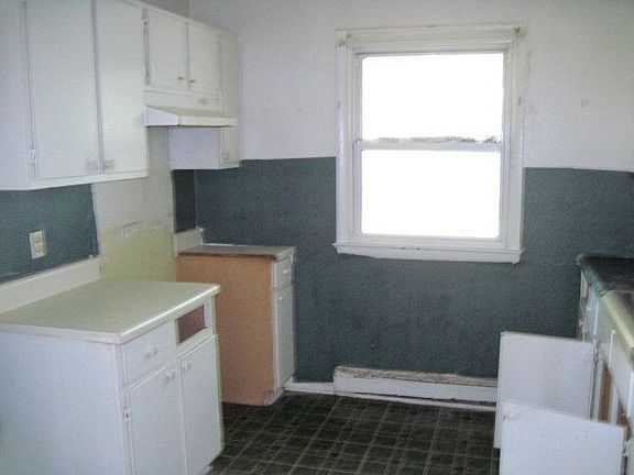 4th image of 1612 Withersea Ln