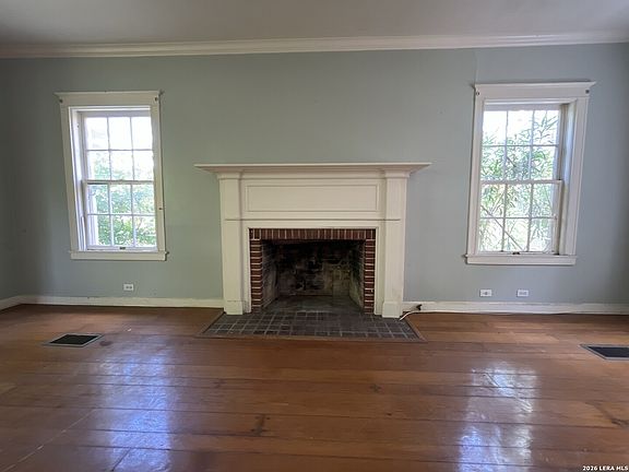 4th image of 2154 W KINGS HWY