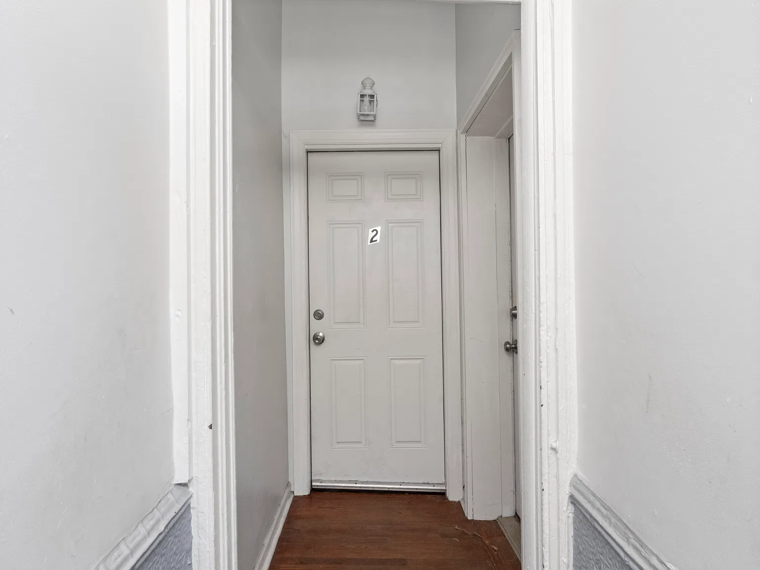 Spacious 3-Bedroom Apartment with Finished Basement & In-Unit Laundry — Photo 2