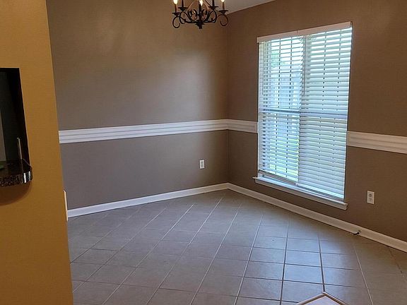 2nd image of 6654 Sinclair Dr