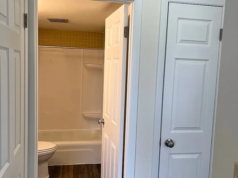 650 E Lincoln Ave — Photo 11