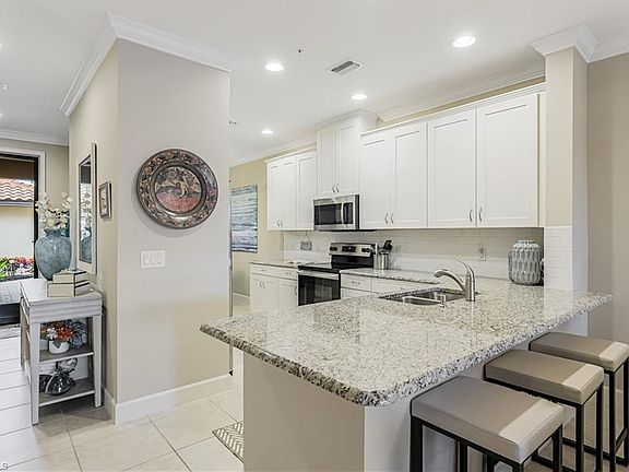 5th image of 9420 Benvenuto CT #1-102