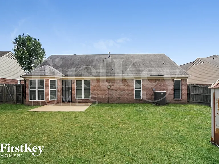1836 Roy Dr — Photo 14