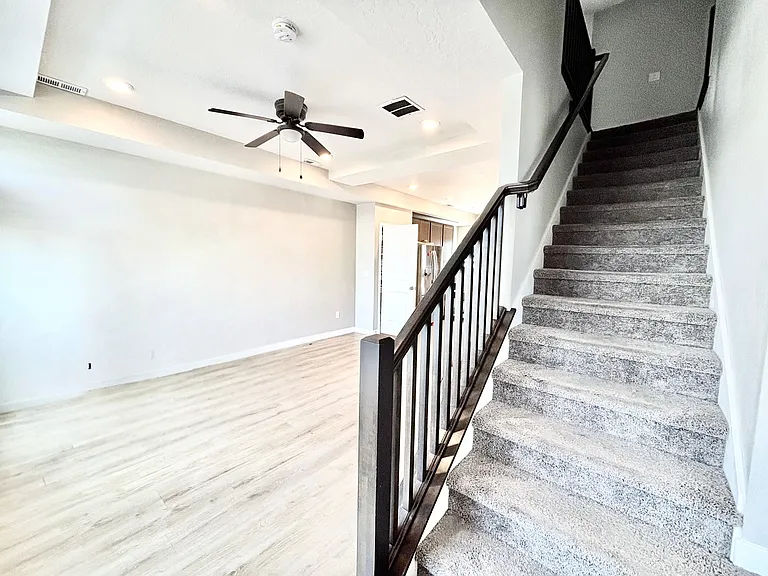 153 E Brushy Canyon St #1 — Photo 34
