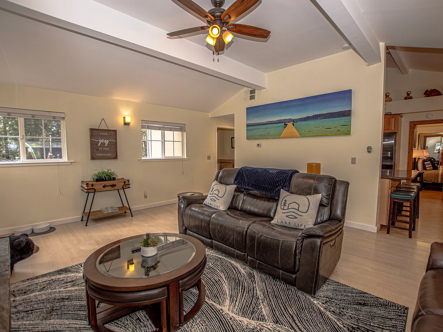 4 bed, 3734 sqft, $5,000 — Photo 4