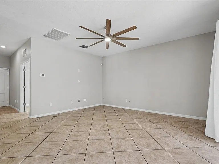 301 Fern Gulley Dr — Photo 6