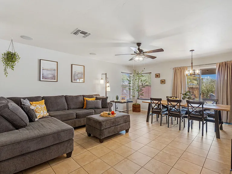 458 W Cedar Chase Dr — Photo 16