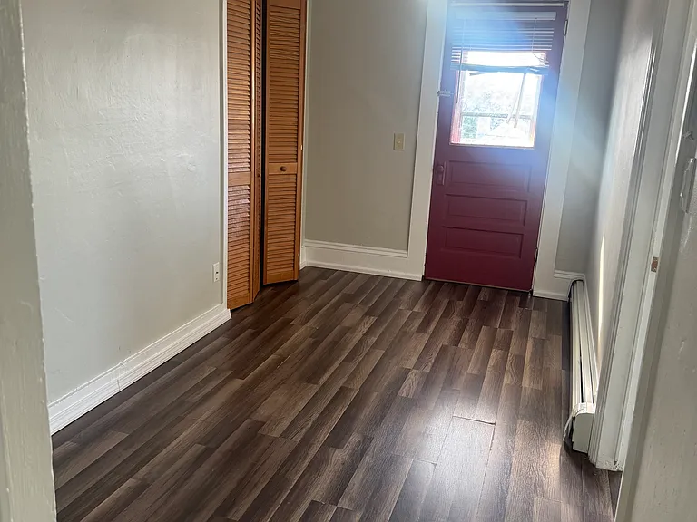 276 Park Ave — Photo 14