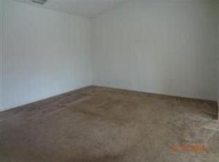 1087 The Pointe Dr, West Palm Beach, FL 33409