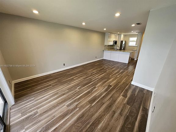 5th image of 15706 E Waterside Cir APT 205
