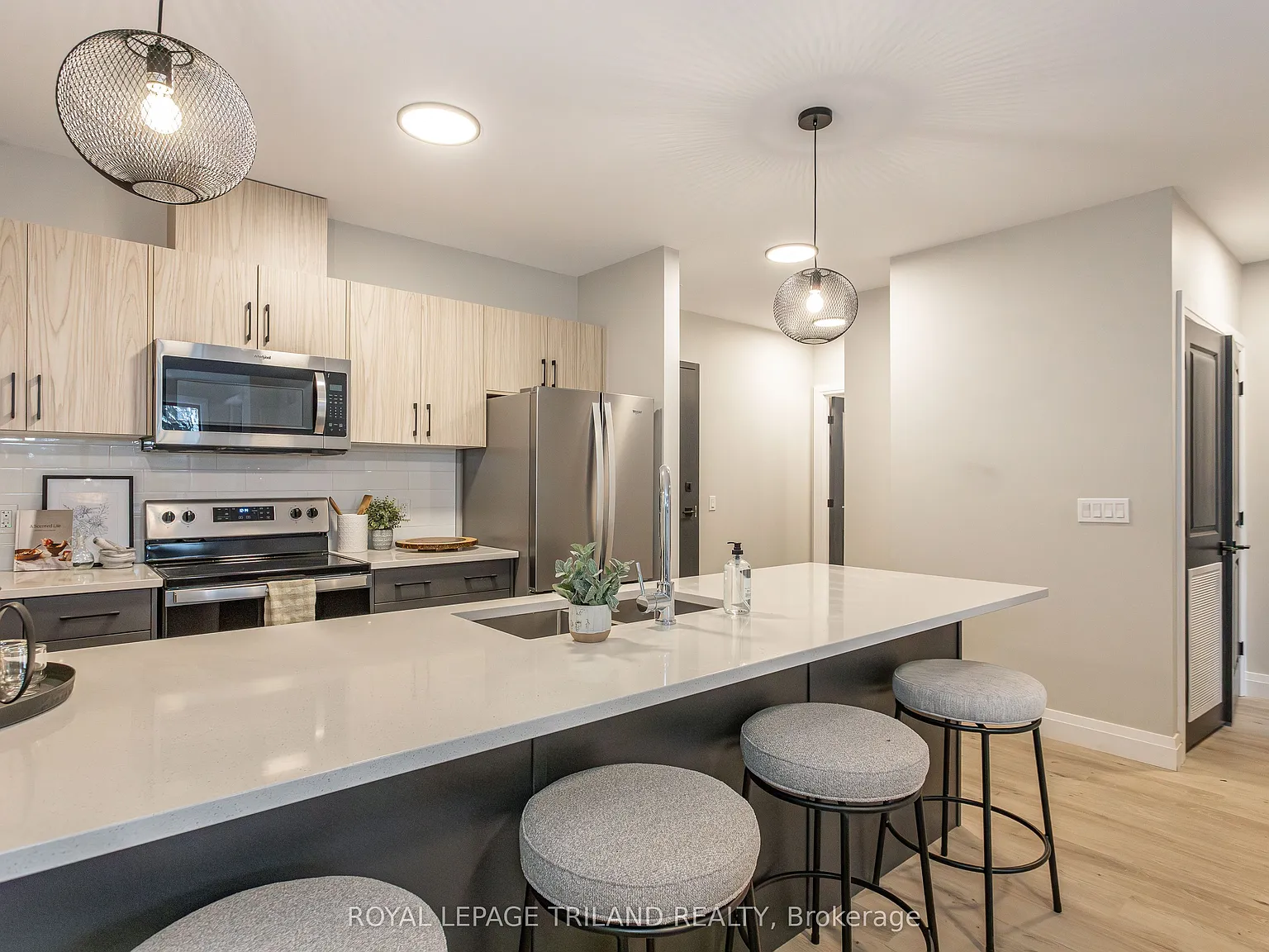 1 bed, $2,295 — Photo 2