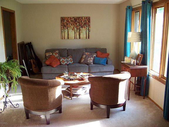 4th image of 7612 Clarose Dr