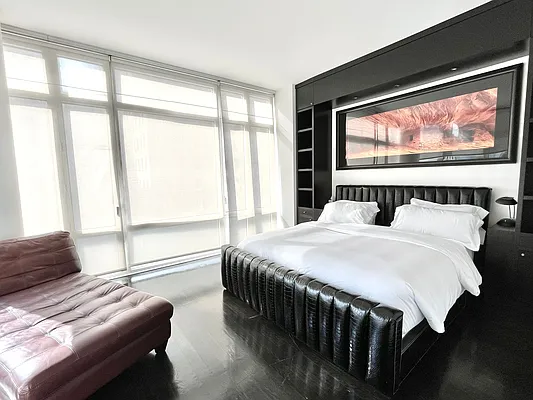 Rented by VRE | media 6