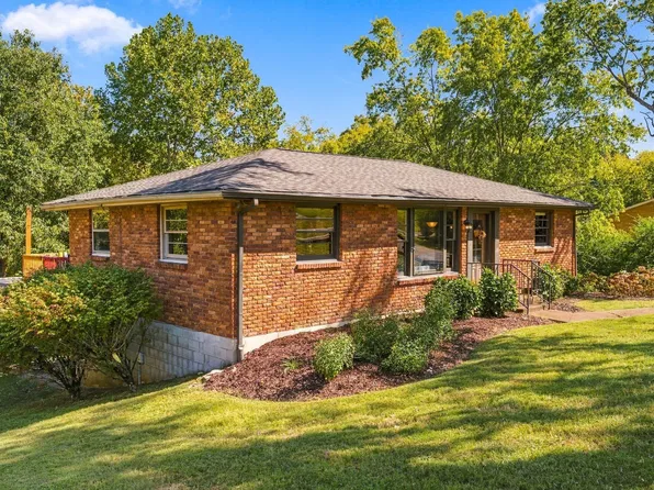 1829 Willow Springs Dr, Nashville, TN 37216