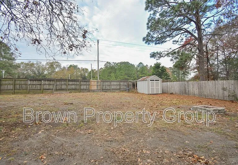 1651 Greenock Ave — Photo 24