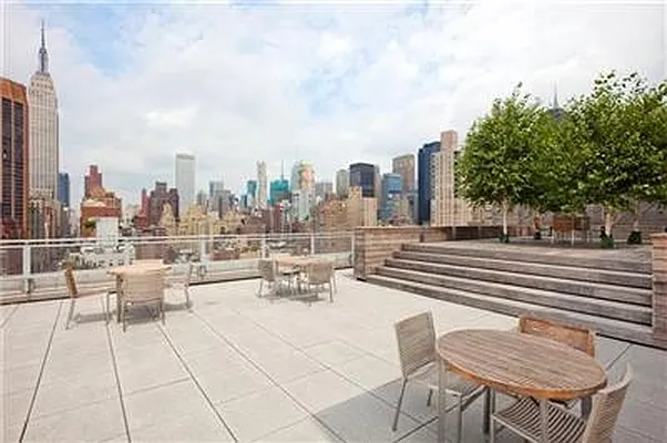 Sold by Citi-Spaces | media 5