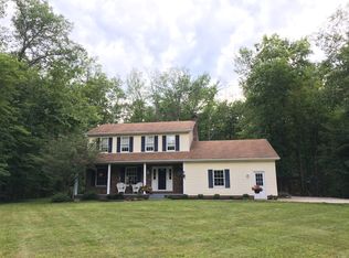 9562 Wildwood Dr, Chardon, OH 44024