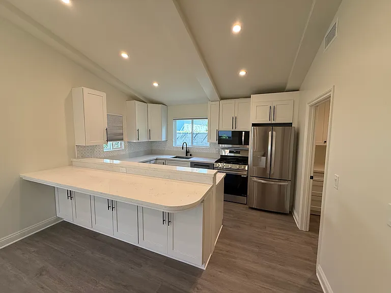 1020 N Lamer St #1022 — Photo 5