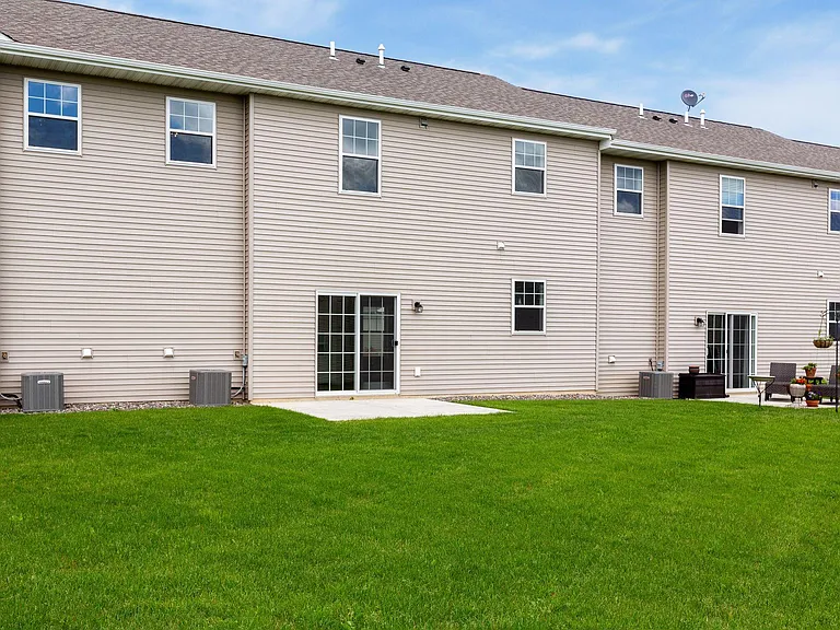 567 Ravencroft Rd — Photo 29