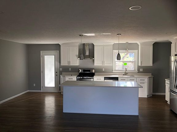 4th image of 131 Curtis Dr