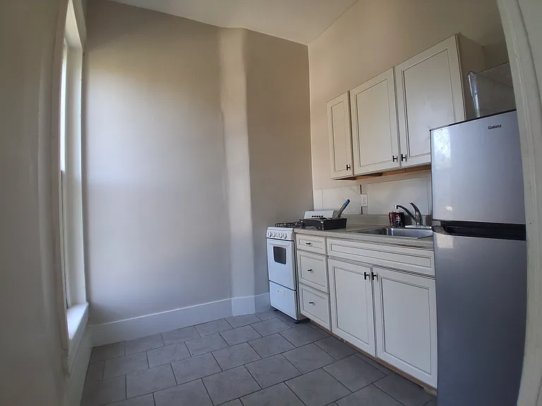 1501 Hepburn Ave #4 — Photo 4