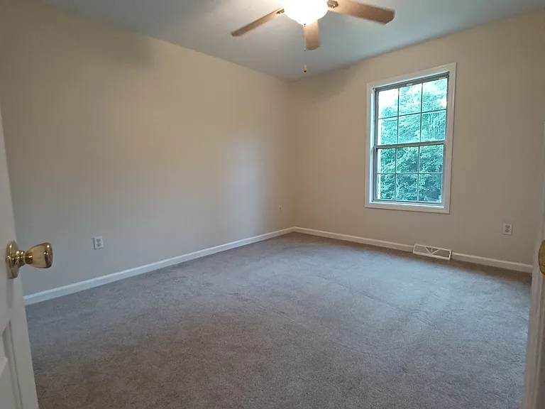 2043 Edgewood Dr #2 — Photo 17