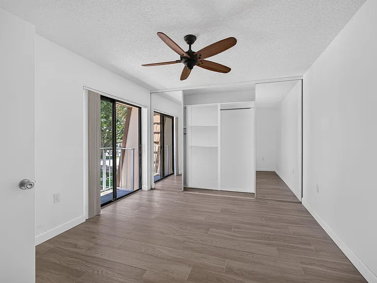 851 Blue Ridge Cir — Photo 12