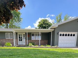 533 Oakley Rd, Cerro Gordo, IL 61818