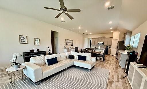 5th image of 10220 Boswell Dr