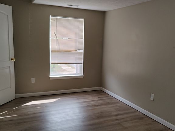 2nd image of 634 Sumner St