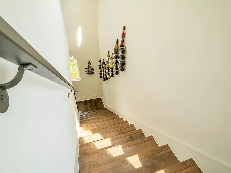 1160 Lott Ave #B — Photo 18