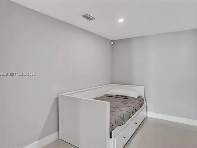 400 Sunny Isles Blvd #2021 — Photo 30