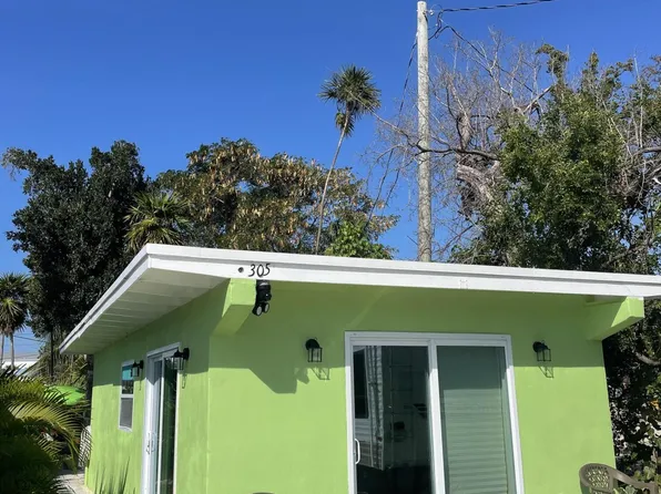 305 27th St, Marathon, FL 33050
