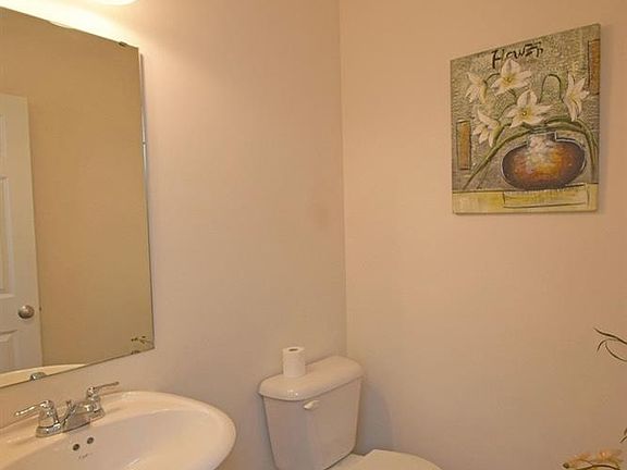 4th image of 7812 Hawksbury Ct