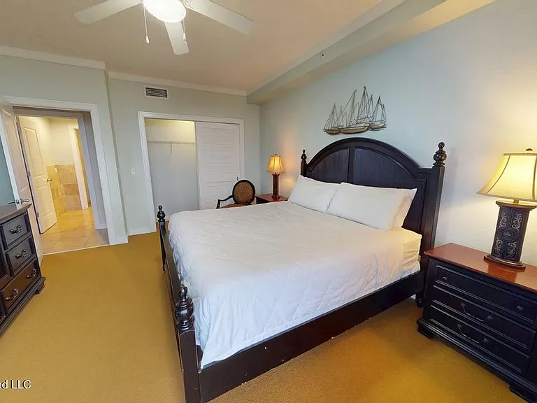 2060 Beach Blvd #901 — Photo 26