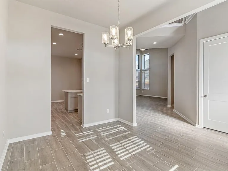 4207 Maple Glen Dr — Photo 6