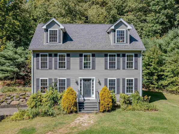 53 Tan Rd, Pittsfield, NH 03263