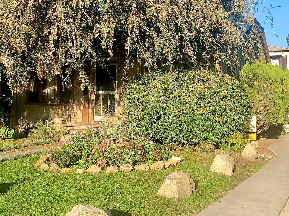 Front house situated in front of the apartment building