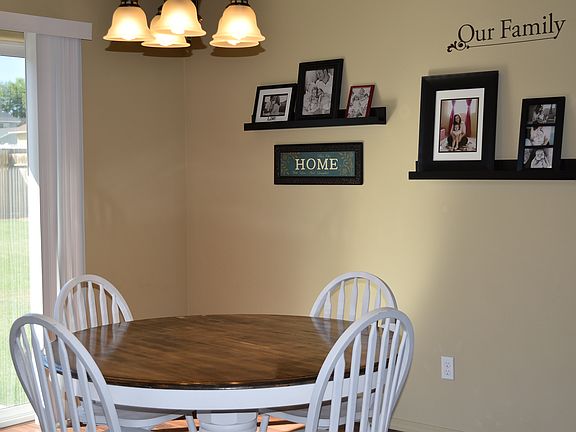 5th image of 190 Saratoga Ln